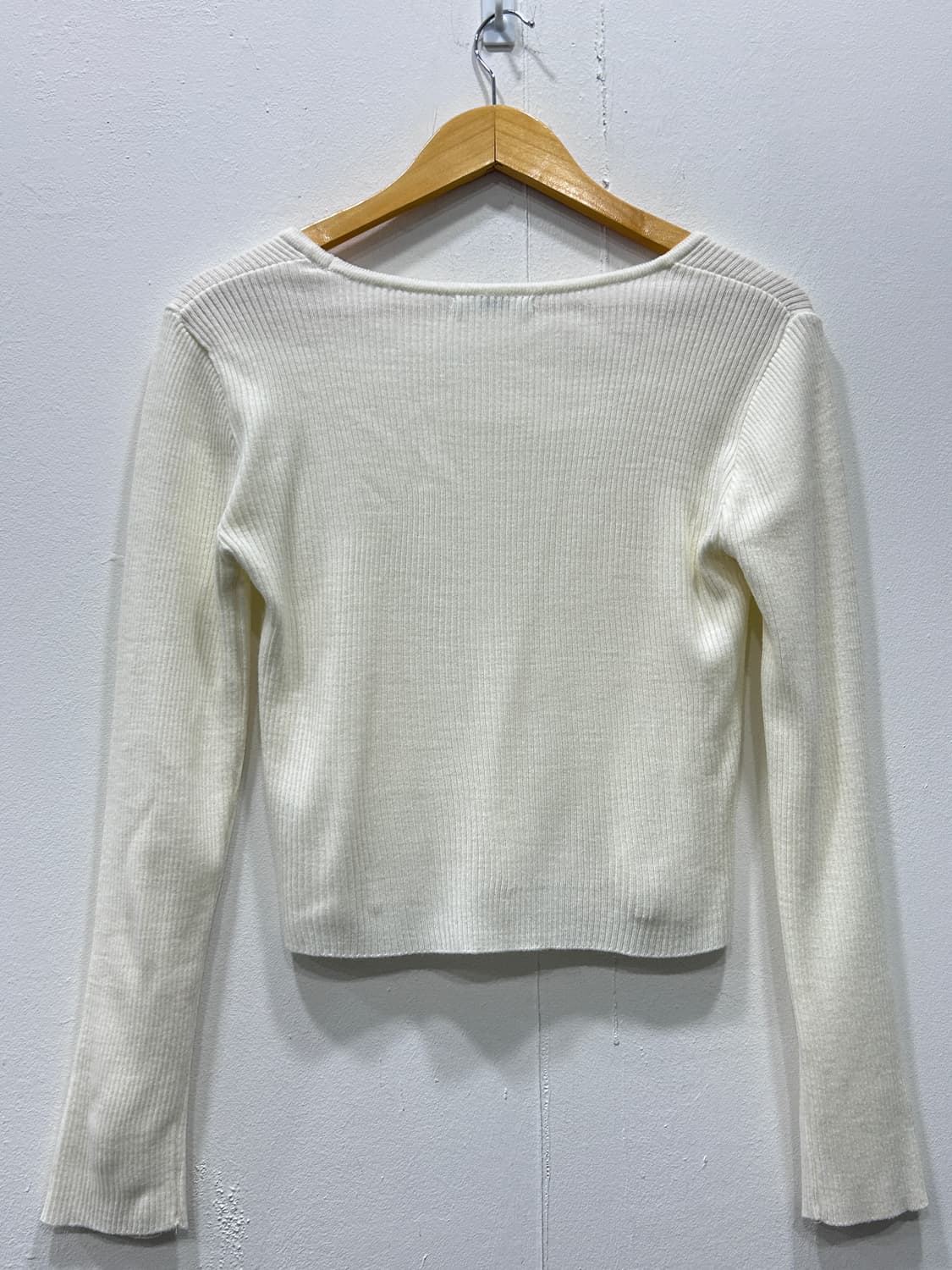 [F] 그로브 아이보리 세미크롭 긴팔 니트 티셔츠 여성 프리사이즈 상품이미지2