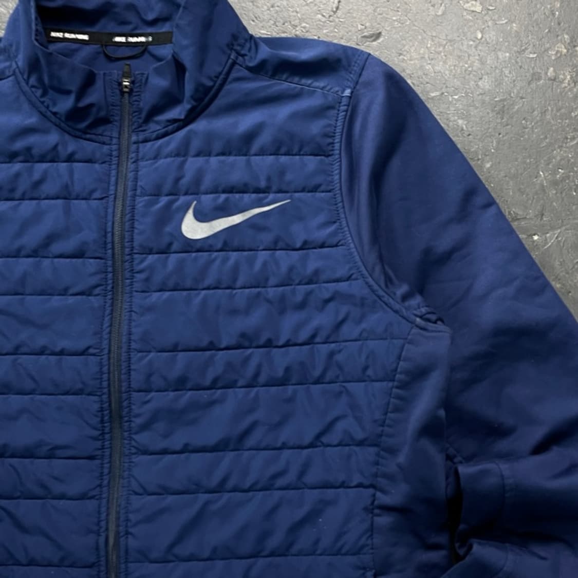 100 나이키 러닝 에센셜 필드 자켓  상품이미지2