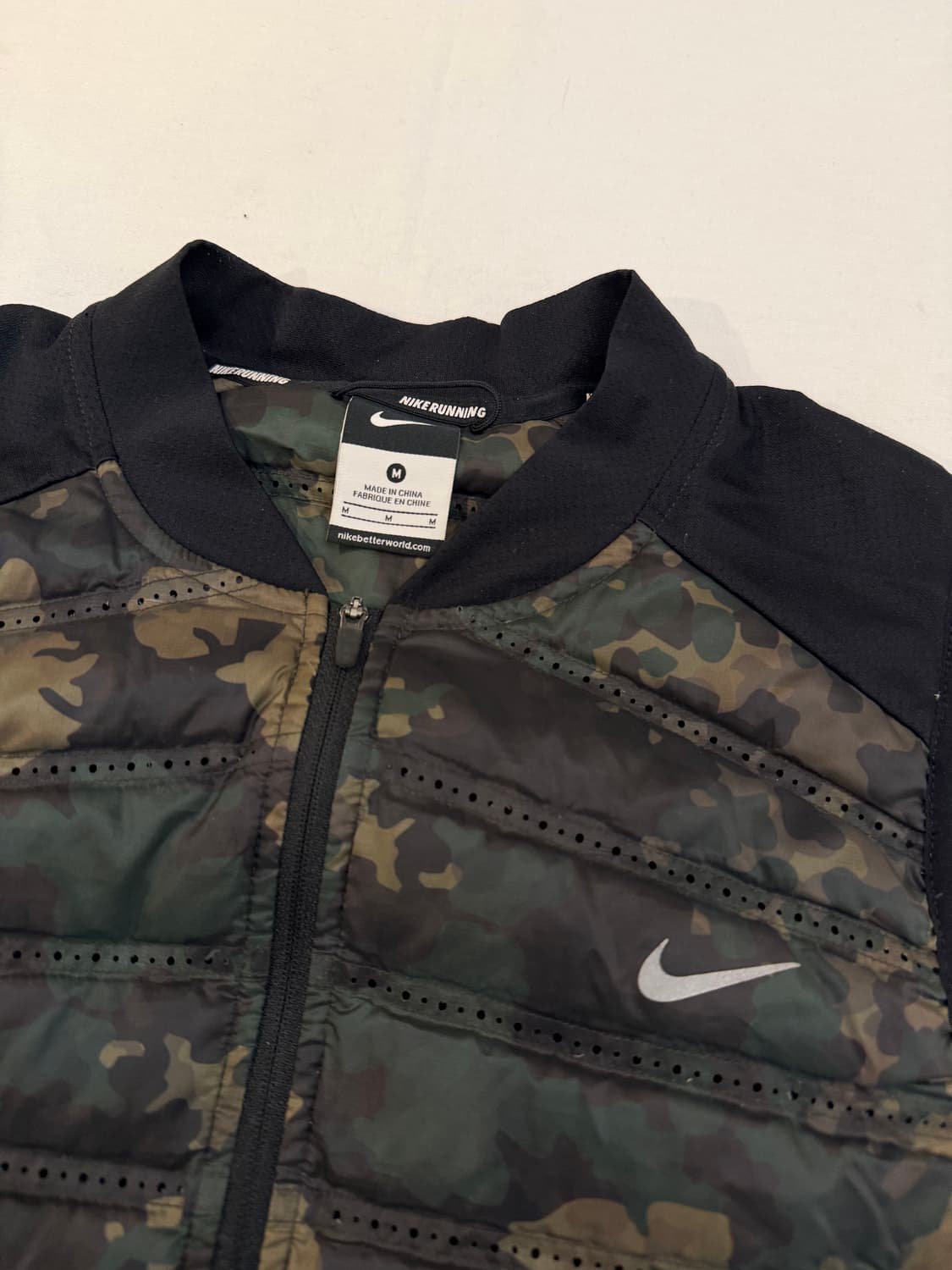 나이키 에어로로프트 러닝 골프 카모 구스다운 패딩조끼 상품이미지3