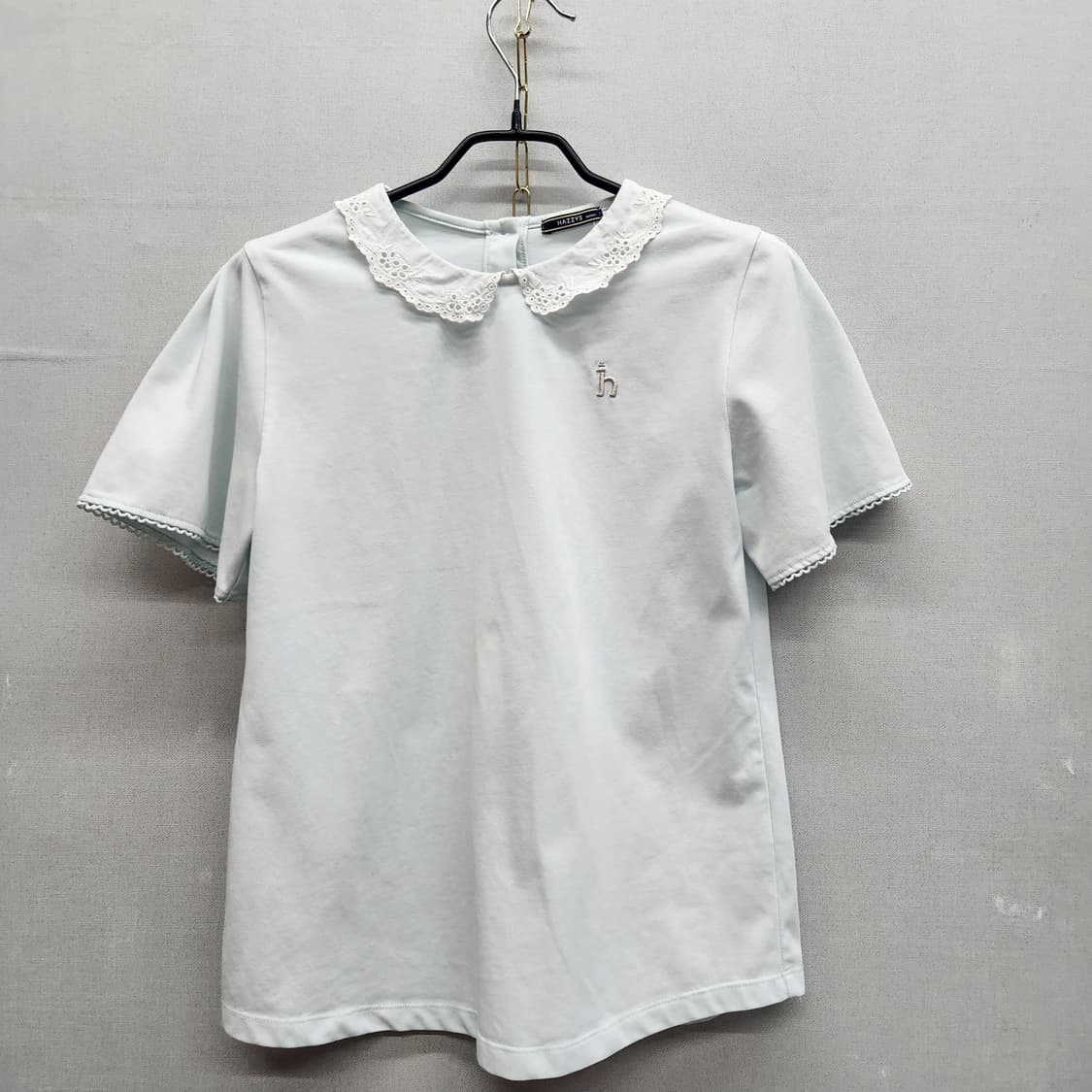 헤지스 로고 레이스 카라 반팔티 S 상품이미지1