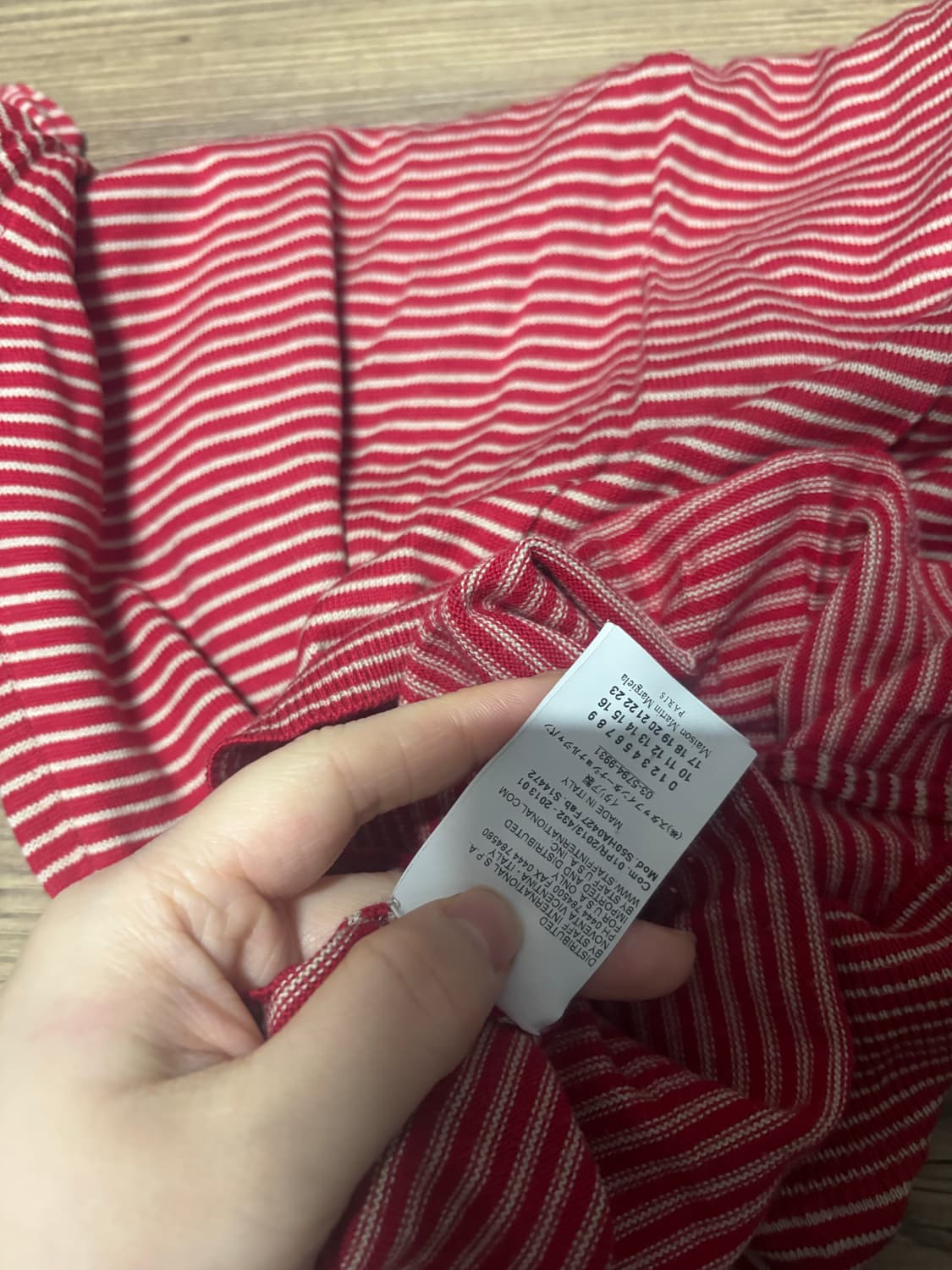 마르지엘라 스트라이프 브이넥 니트 상품이미지4