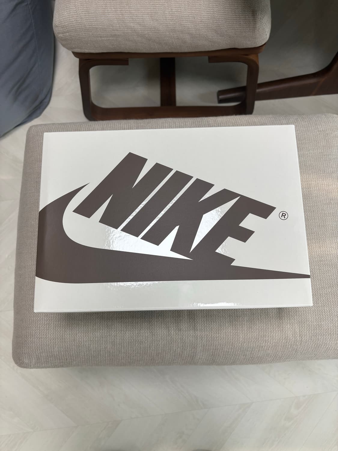 nike 나이키 조던1 트래비스 스캇 리버스 올리브 상품이미지3