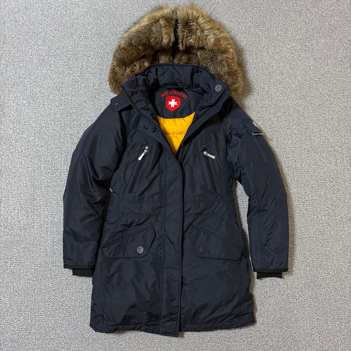 [정가 100만원] 벨렌슈타인 덕다운 패딩 여성용 상품이미지1