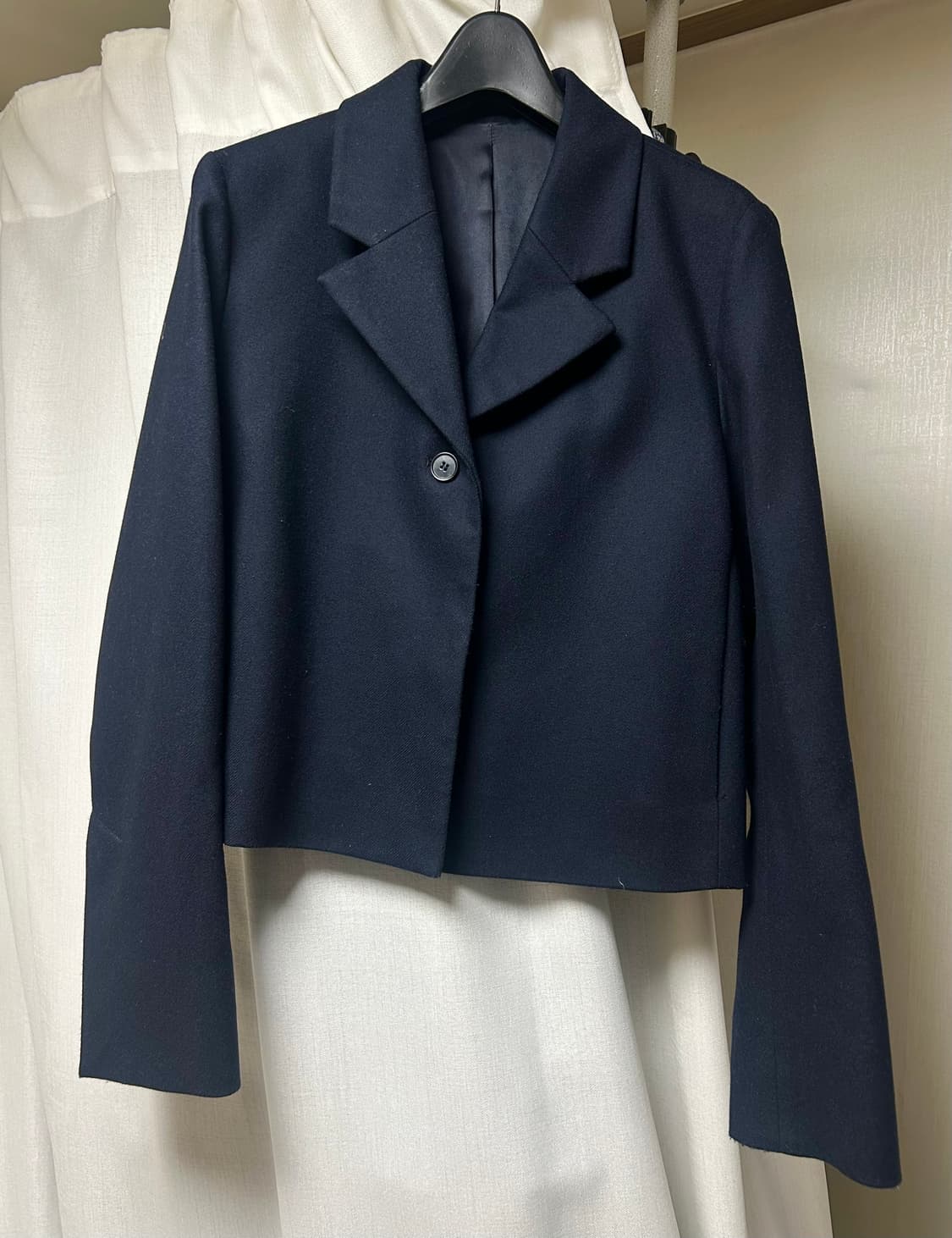 COS 네이비 크롭 블레이저 상품이미지1