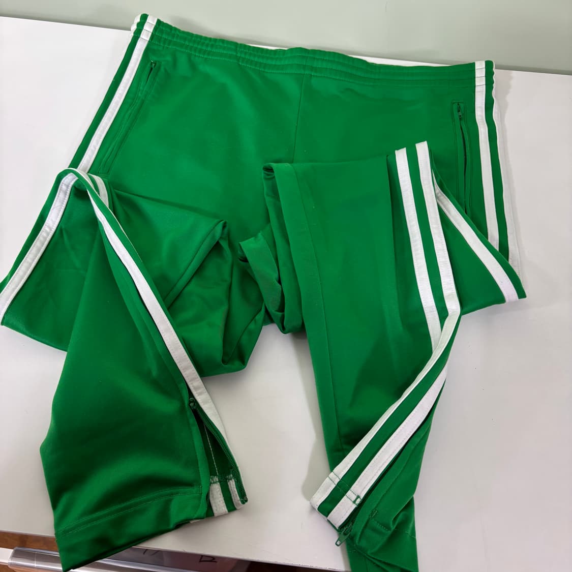 95 아디다스 그린 슬림핏 파이어버드 트랙팬츠 상품이미지3