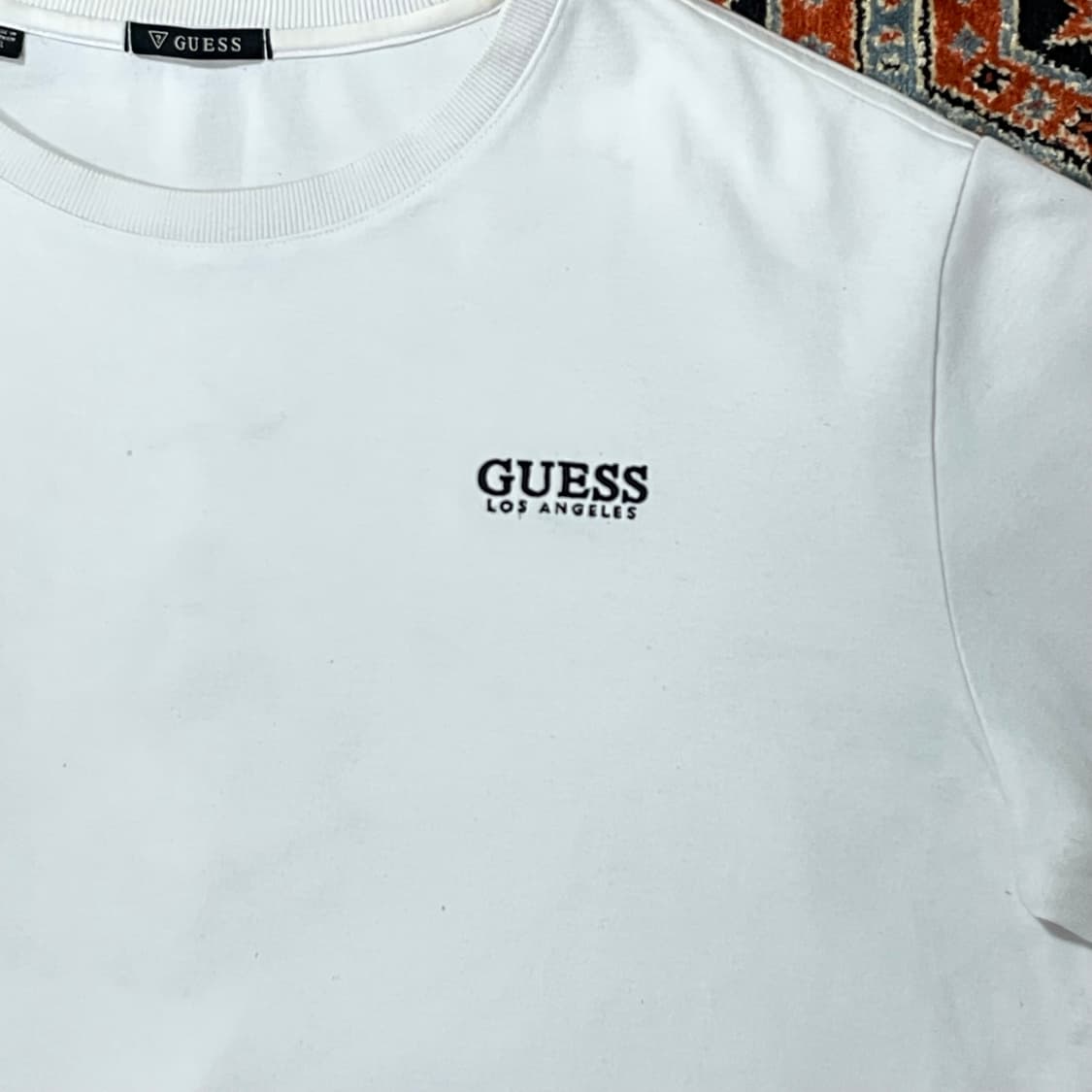 게스 GUESS 로고 화이트 맨투맨 남성XL 상품이미지2