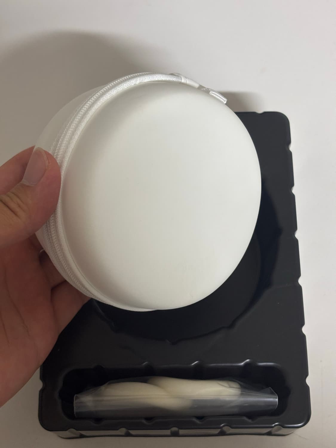 Supreme x Koss Portapro Headphones White 상품이미지6