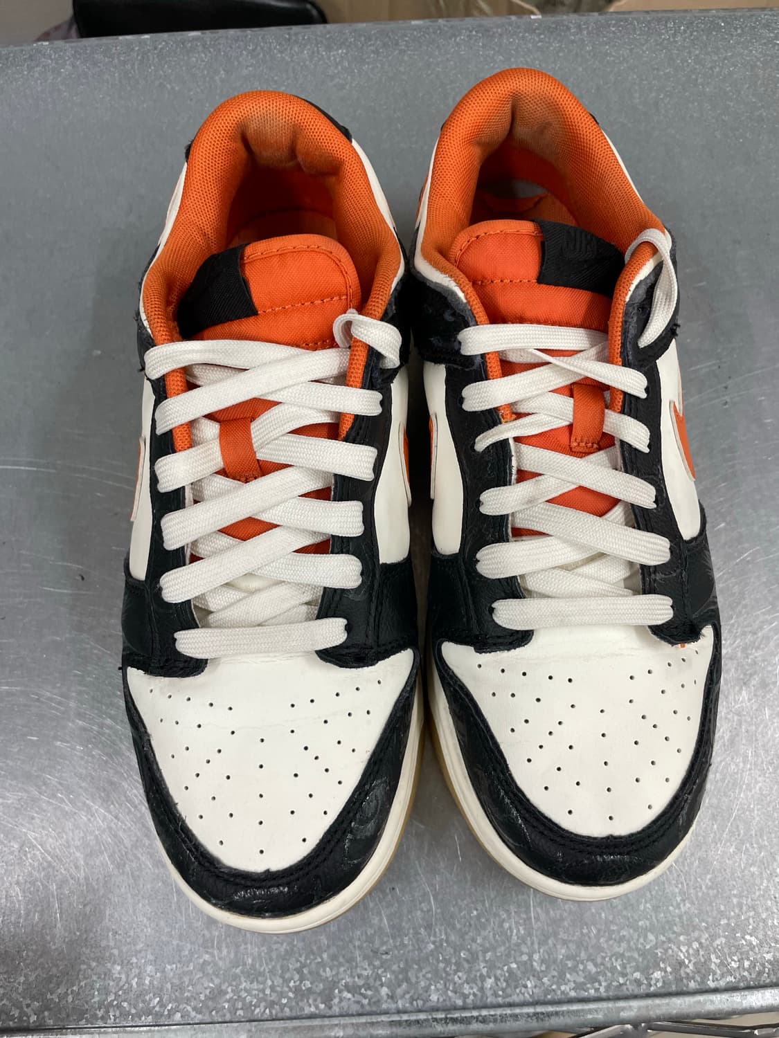 나이키 덩크 로우 레트로 프리미엄 할로윈 255 상품이미지5