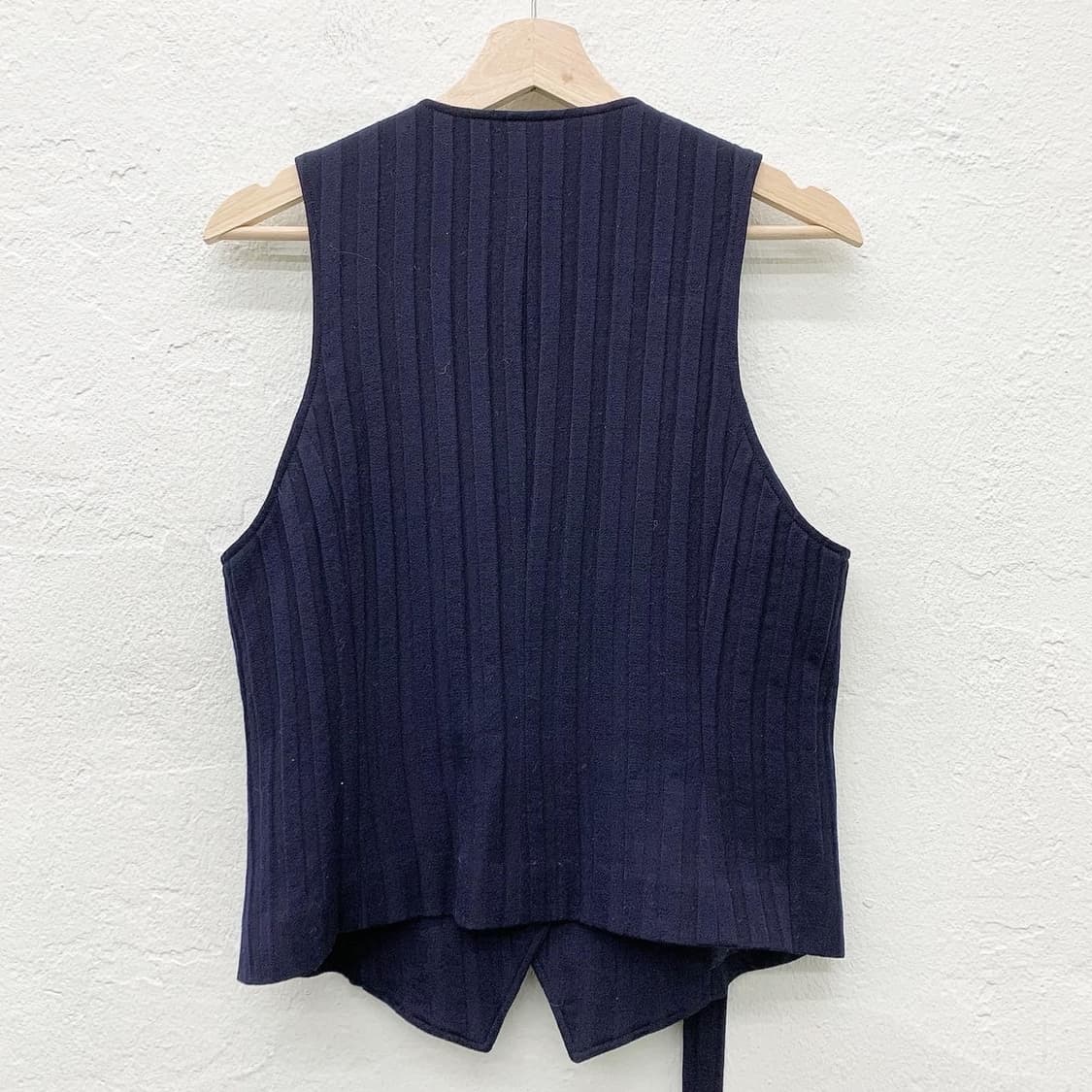이세이미야케 네이비 벨티드 스트라이프 베스트 상품이미지6
