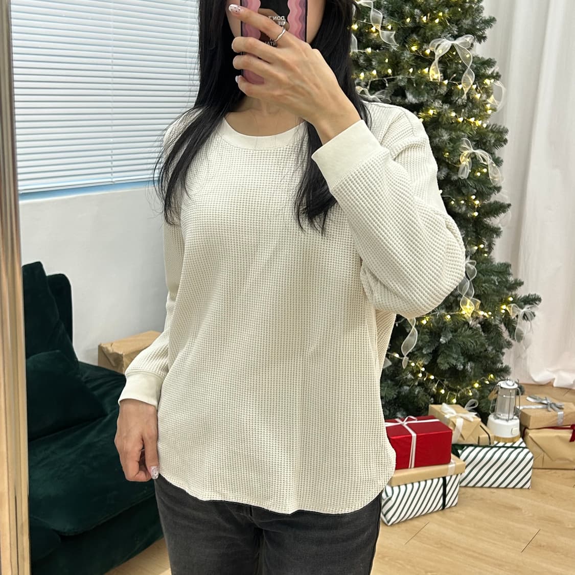 유니클로 아이보리 목폴라 니트티셔츠 상품이미지4