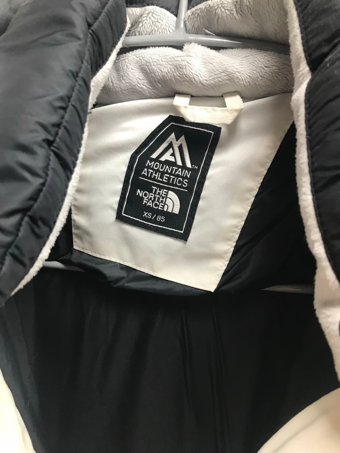 노스페이스 화이트 롱패딩  상품이미지3