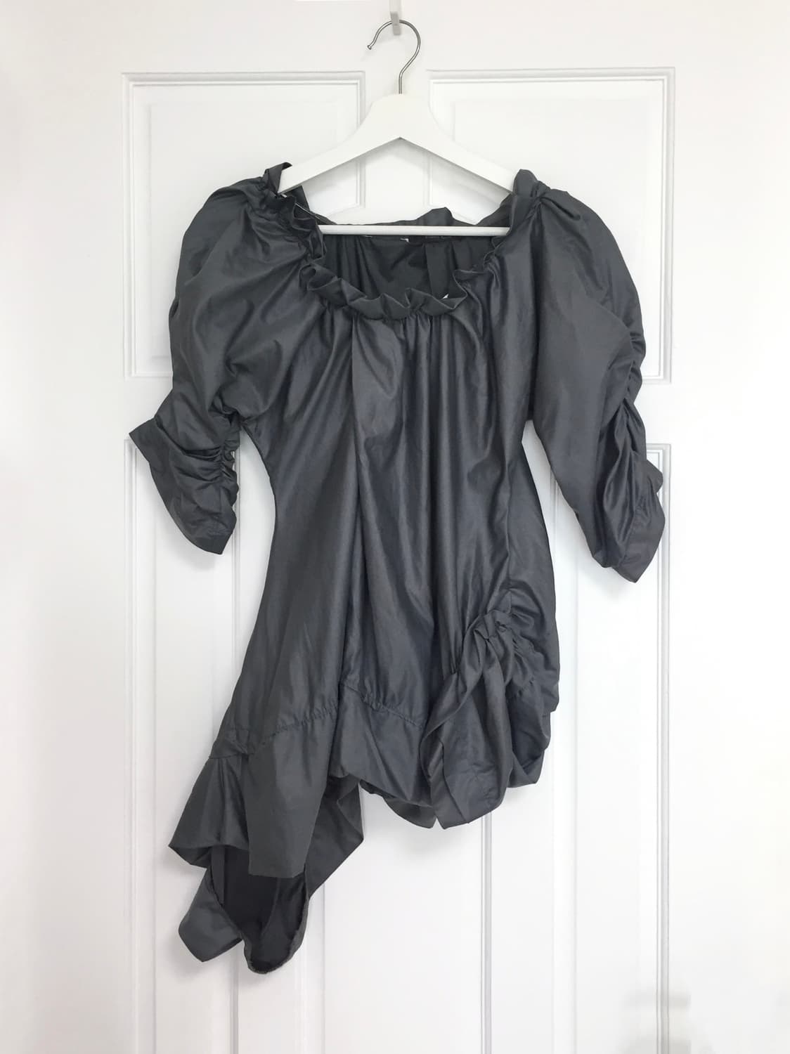 Asymmetric gray Volume Shirring  Top  상품이미지4
