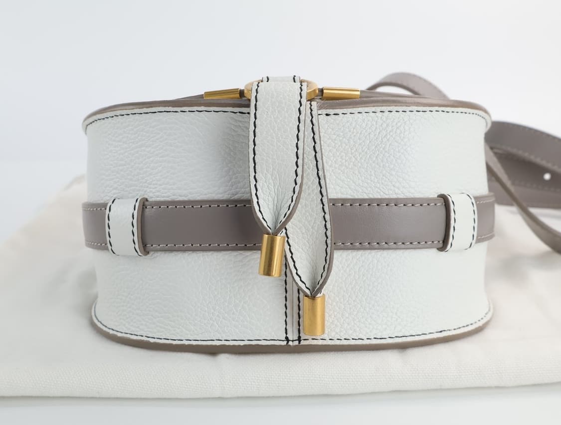 끌로에 송아지 가죽 마르씨 새들백 크리스탈 화이트 S 스몰 상품이미지5