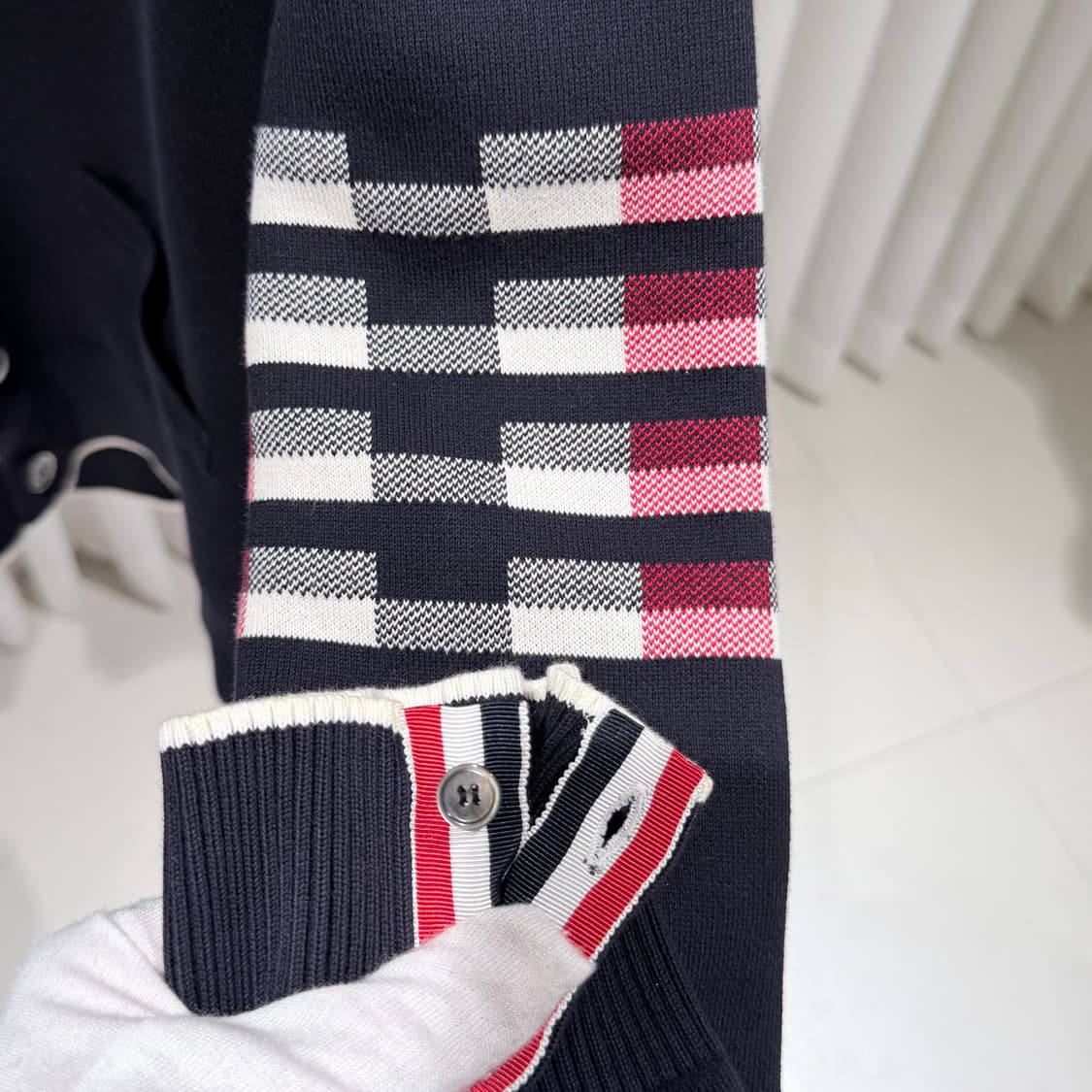 2 / 톰브라운 사선완장 자카드 라이온 가디건 상품이미지7