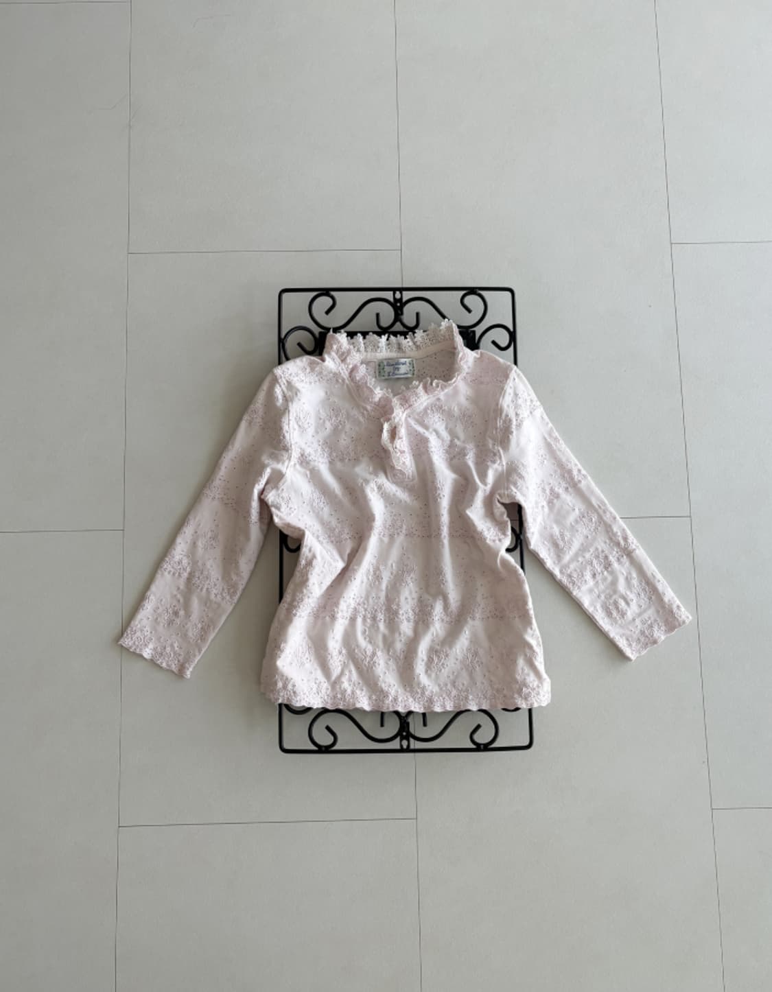 lace eyelet top 상품이미지1