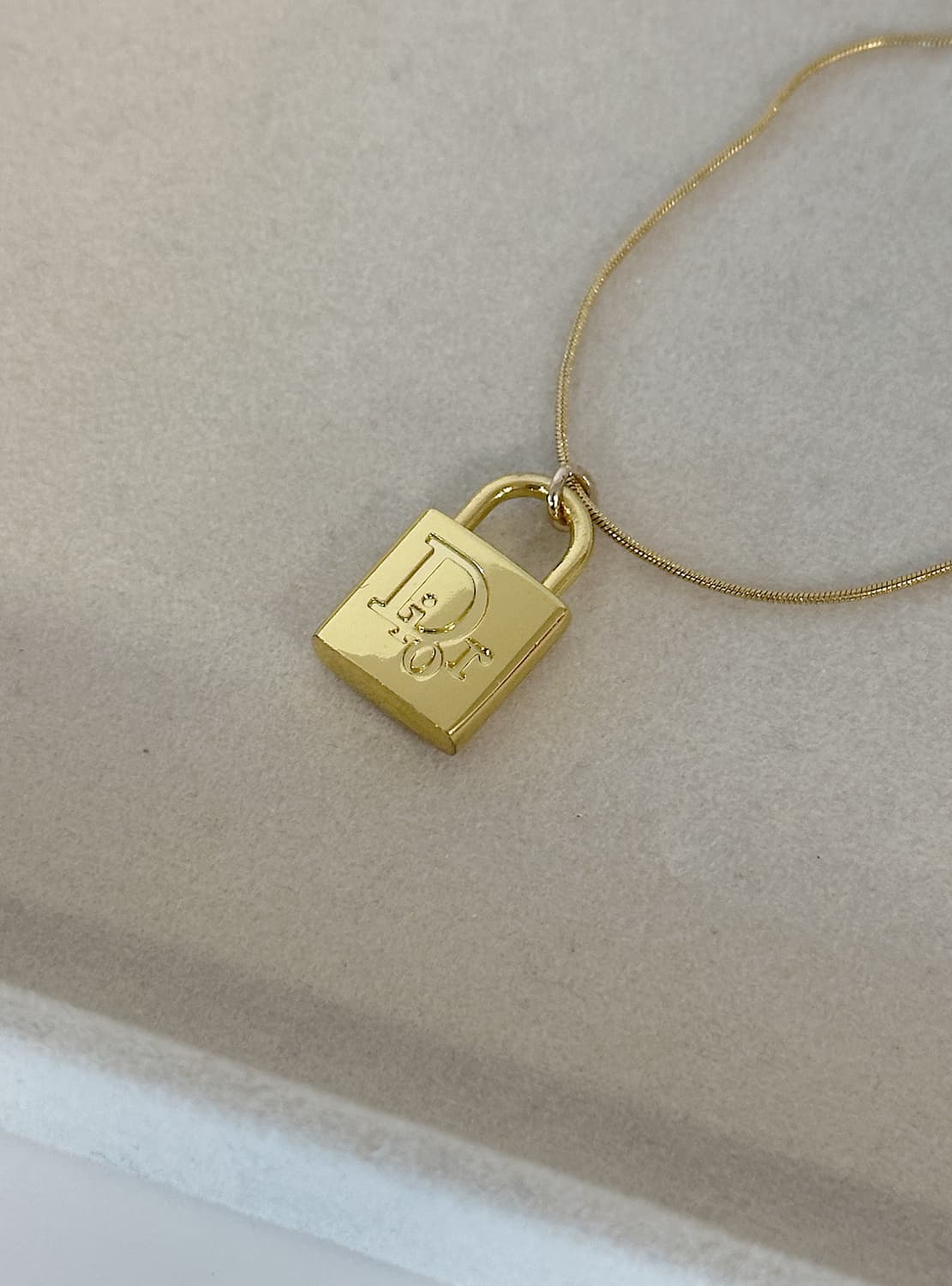 디올 오블리크 패드락 스네이크 뱀줄 목걸이  상품이미지4