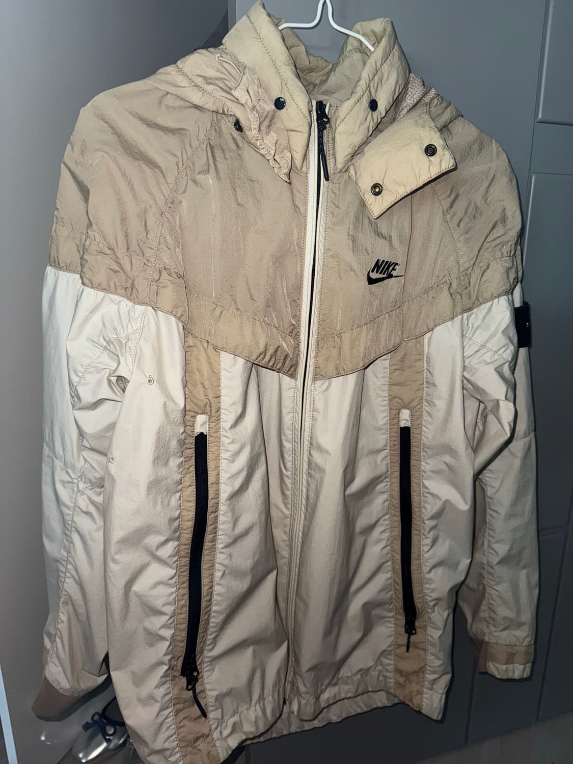 스톤아일랜드 윈드러너 상품이미지1