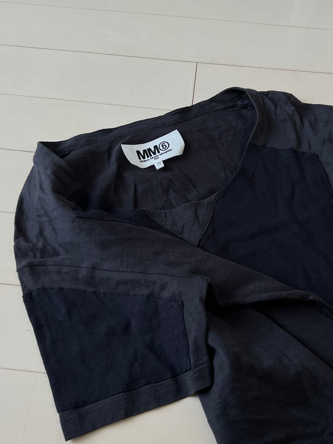 MM6 마르지엘라 블랙 반팔 상품이미지5