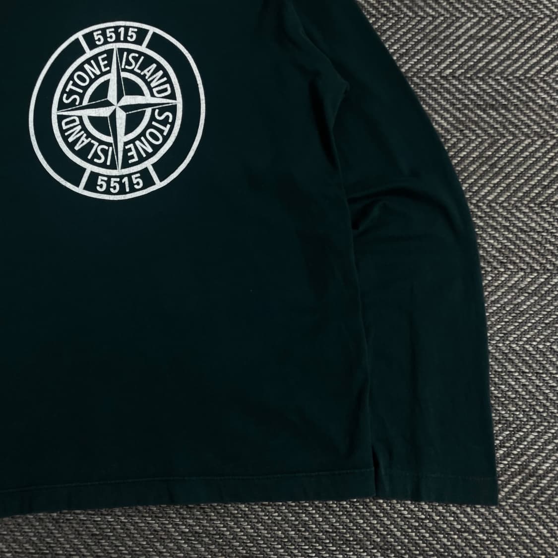 스톤아일랜드 와펜 빅로고 크루넥 롱슬리브 티셔츠 y 3594 상품이미지3