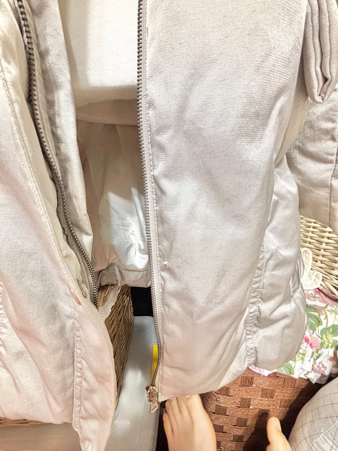 메긴나잇브릿지ㅡ 천연 밍크 방울 카라/오리털패딩 55 하자/수선필요 상품이미지4