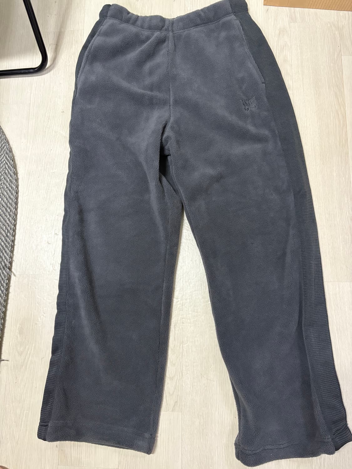 새상품)유니클로x니들스 팬츠 차콜m 상품이미지1