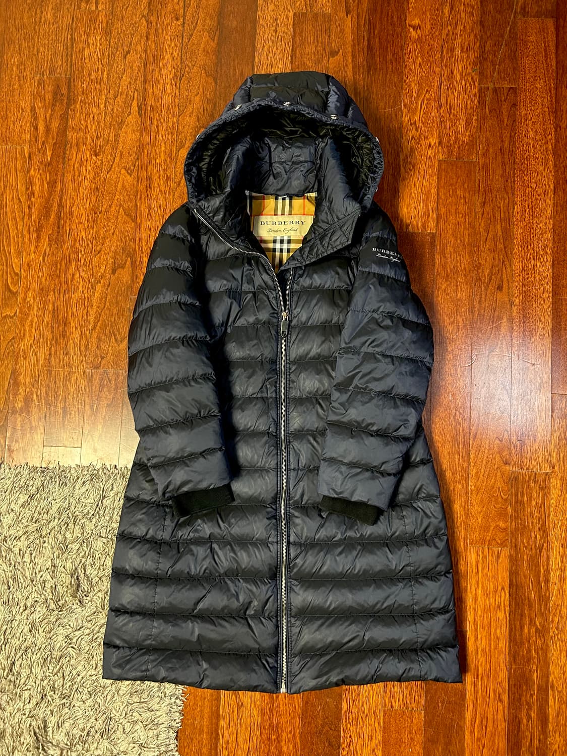 버버리 라임하우스 퀼팅 네이비 다운 롱패딩(XL/66~77) 상품이미지3