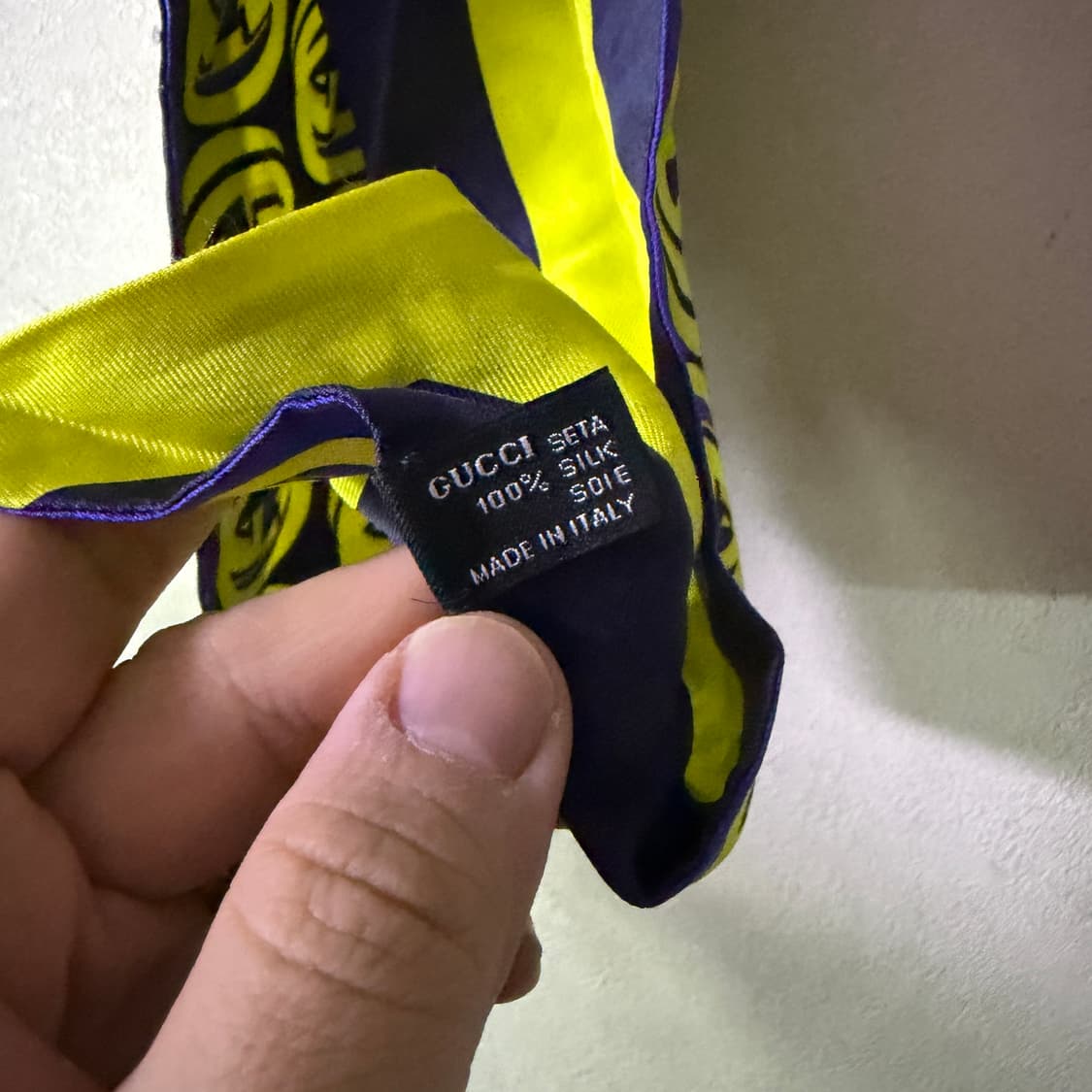 구찌 빈티지 GG 슈프림 로고 스카프 상품이미지5