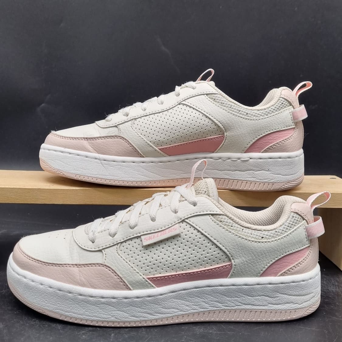 스케쳐스 스포츠 코트92 여성운동화240. 상품이미지1