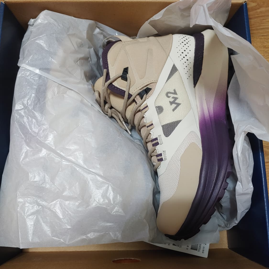 아가태 미드 여성 등산화 245  새상품 상품이미지5