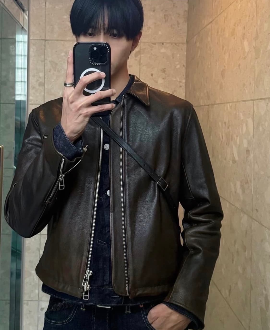 토니웩 크롭레더 자켓 상품이미지1