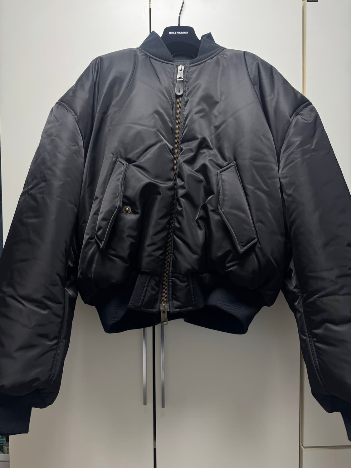 [S] 발렌시아가 Summer 23 클래식 봄버 상품이미지4