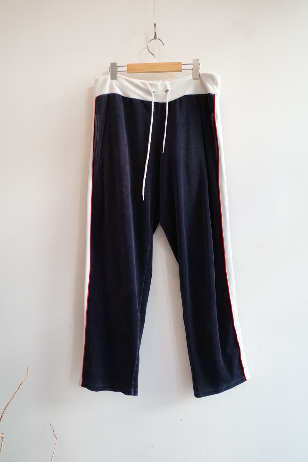 TOMMY HILFIGER 타미 힐피거 벨벳 밴딩팬츠 상품이미지1