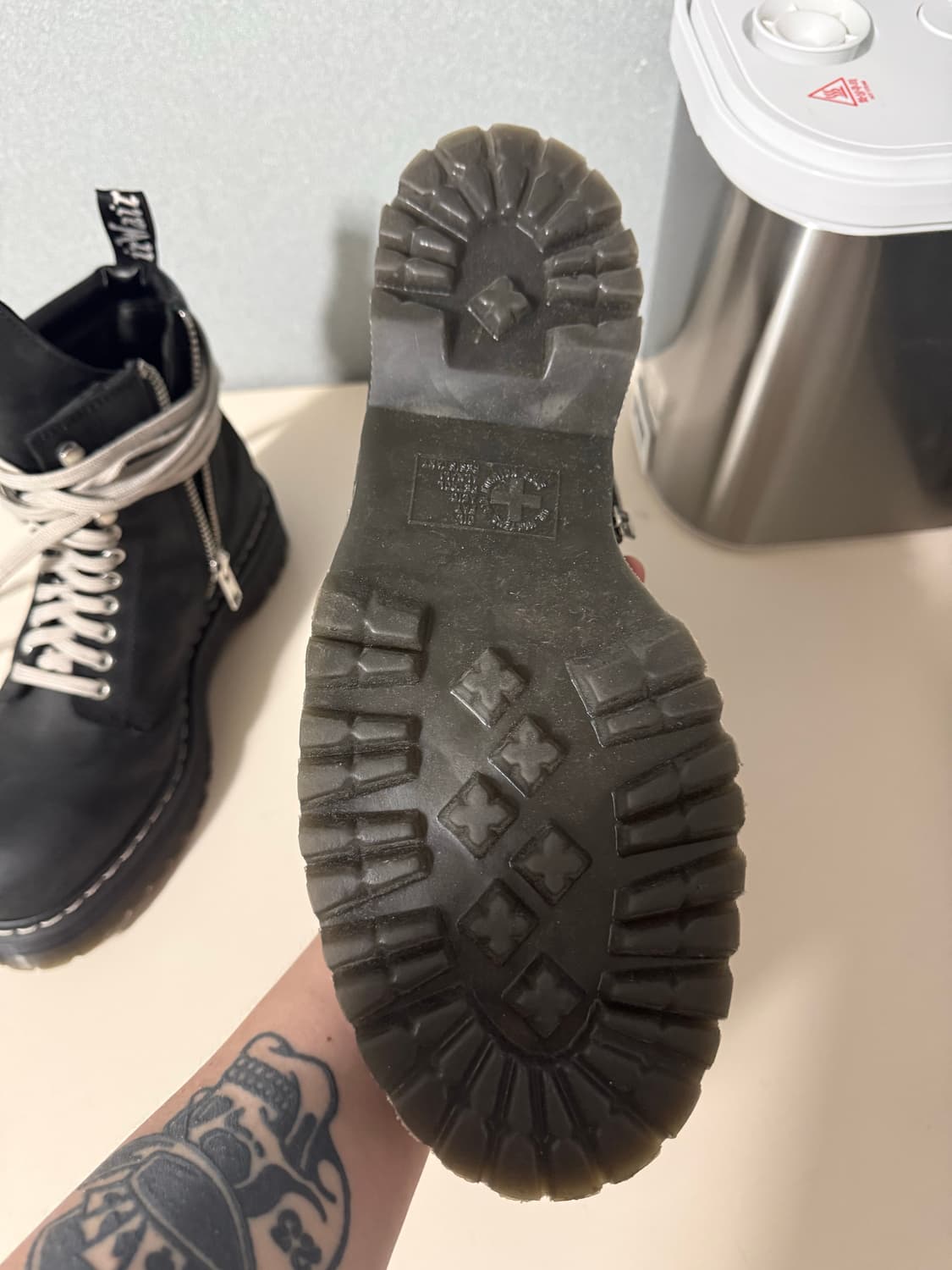 닥터마틴 x 릭 오웬스 쿼드 솔 스틸 토 부츠 블랙 285 상품이미지10