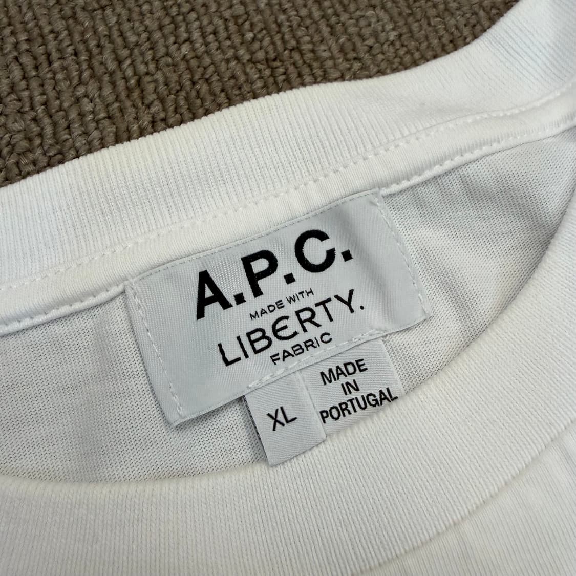 A.P.C. Liberty 아페쎄 반팔 티셔츠 xl  상품이미지3