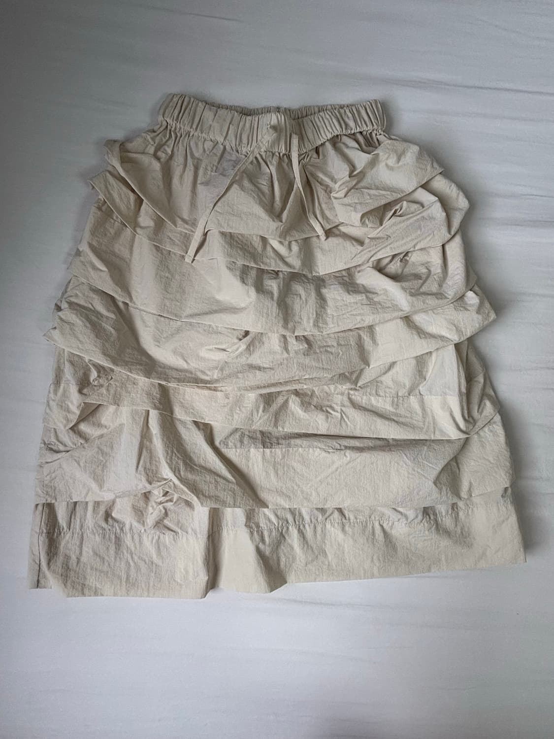 Nylon Pintuck Midi Skirt _ Cream 상품이미지3