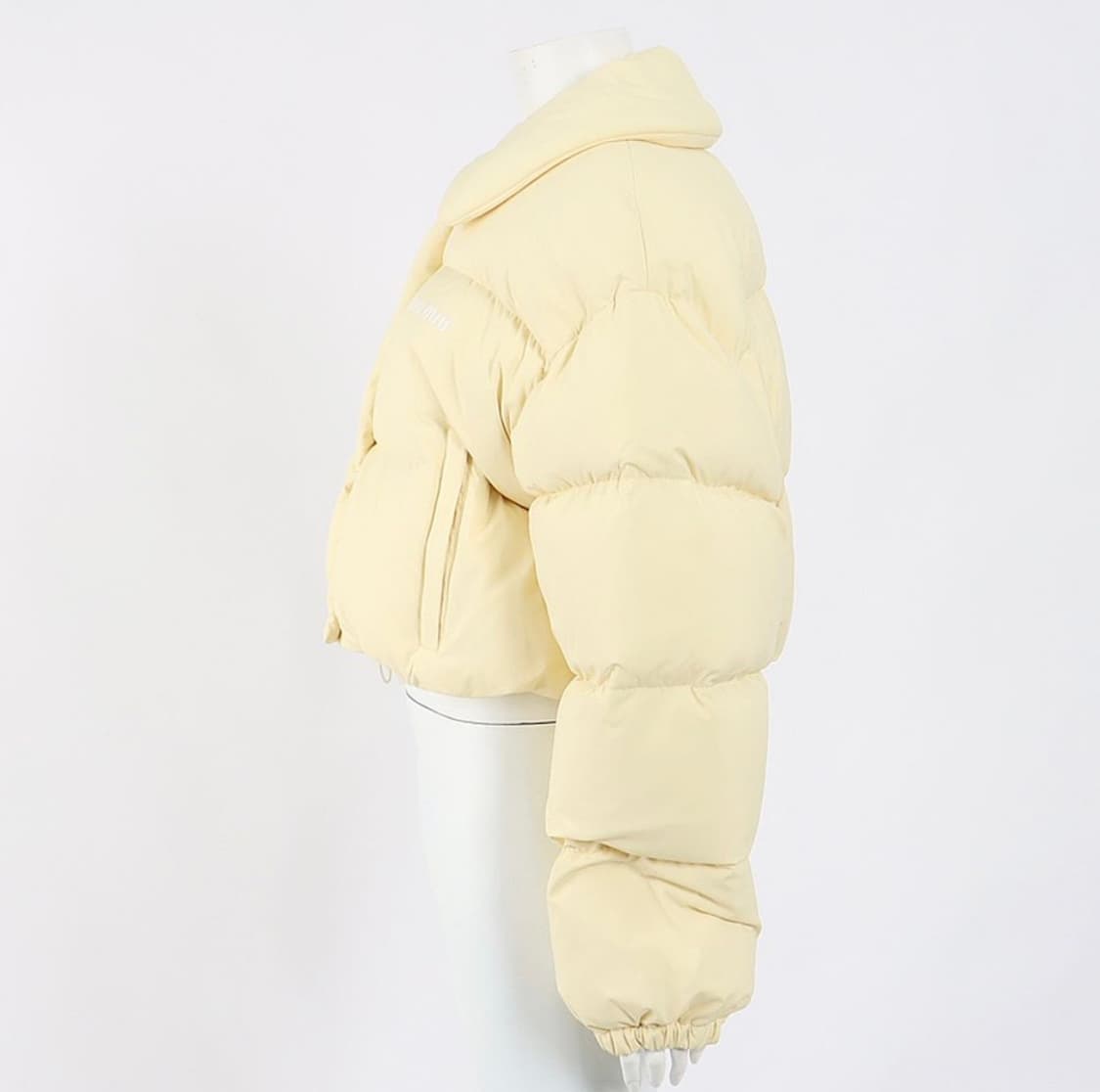 미우미우 크롭 다운패딩 상품이미지2