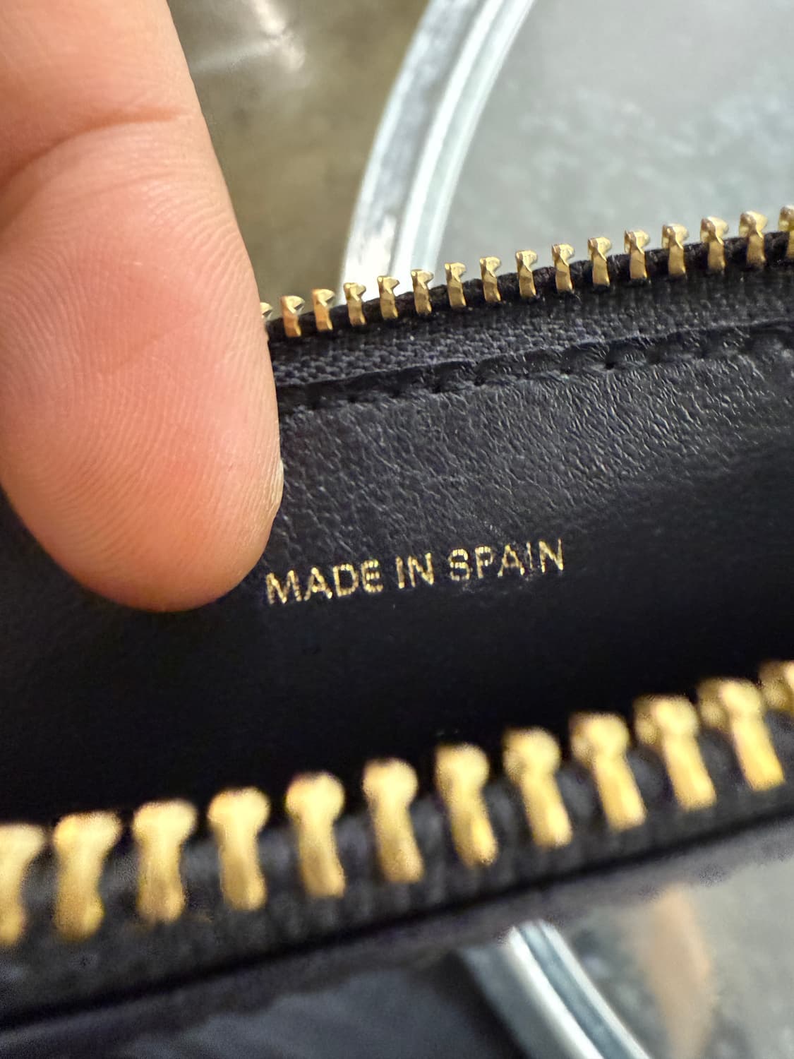 꼼데가르송 휴즈로고 블랙 클러치 상품이미지4