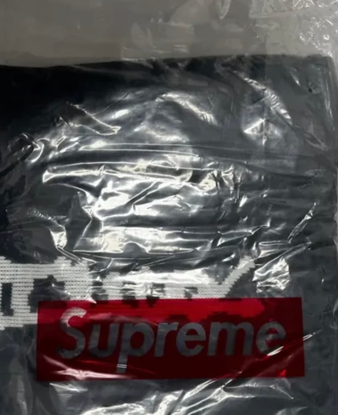 슈프림 x 트레셔 스웨터 블랙 새상품 상품이미지2