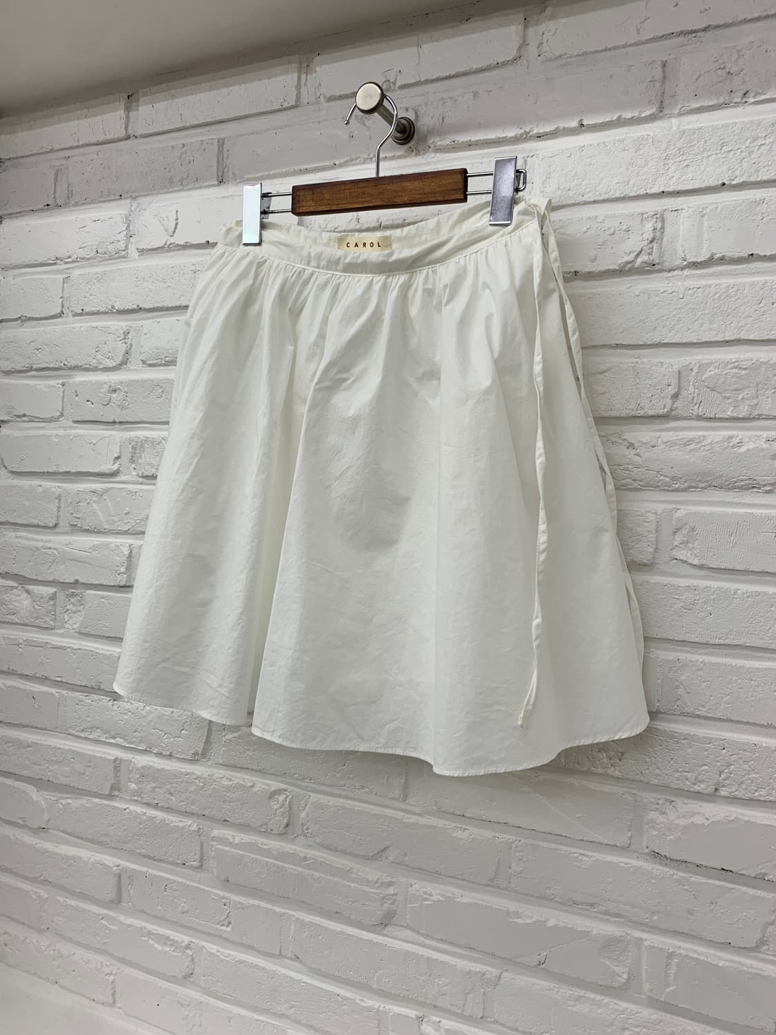 플레어 미디 스커트 화이트 상품이미지3