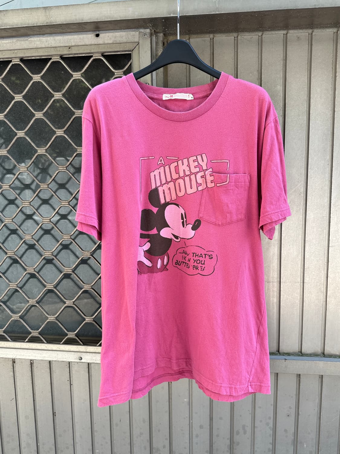 Disney x Uniqlo mickey vintage tee 상품이미지1