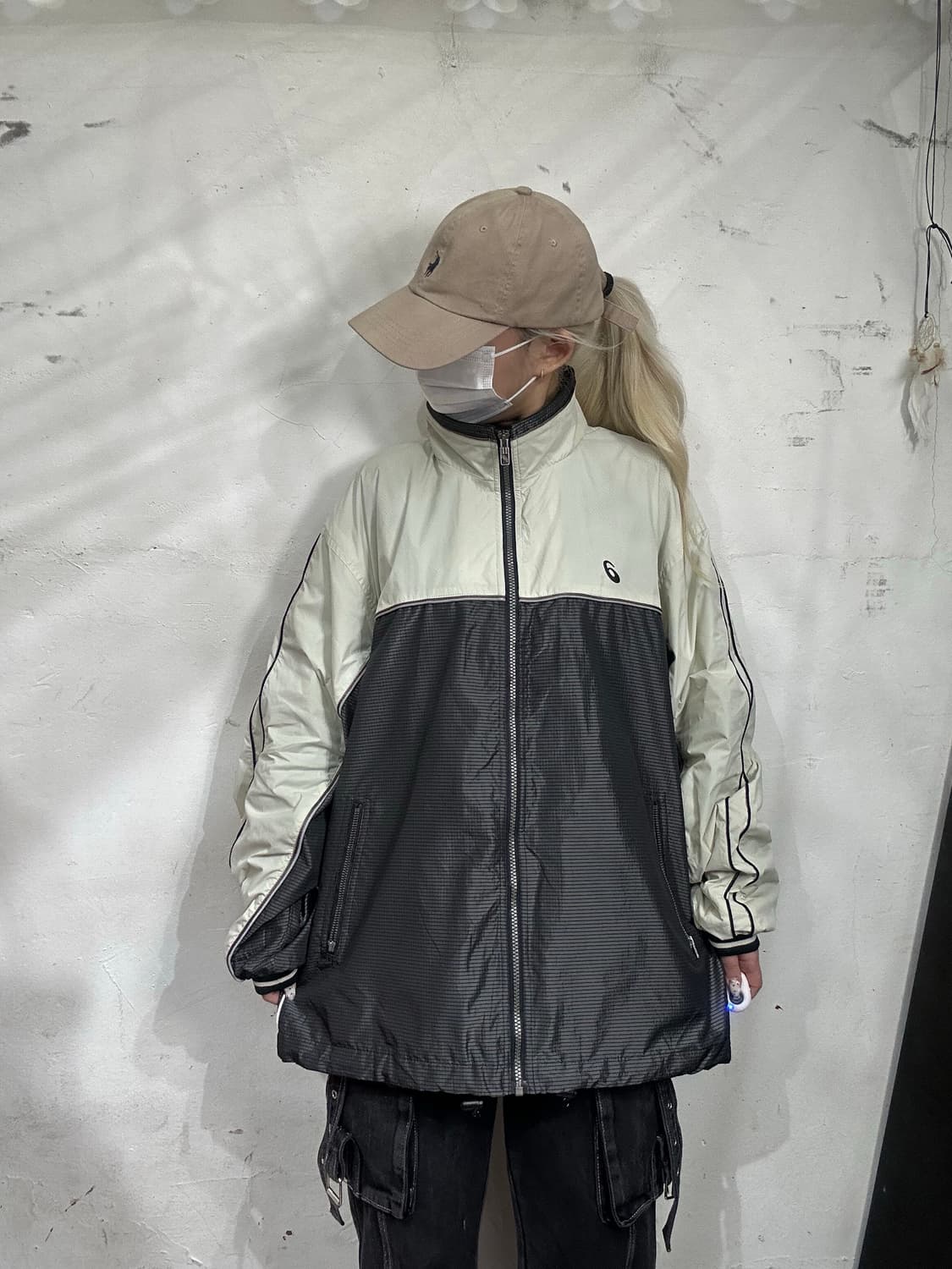 아식스 블랙 아이보리 올드스쿨 오버핏 바람막이 트랙 자켓 L 상품이미지2