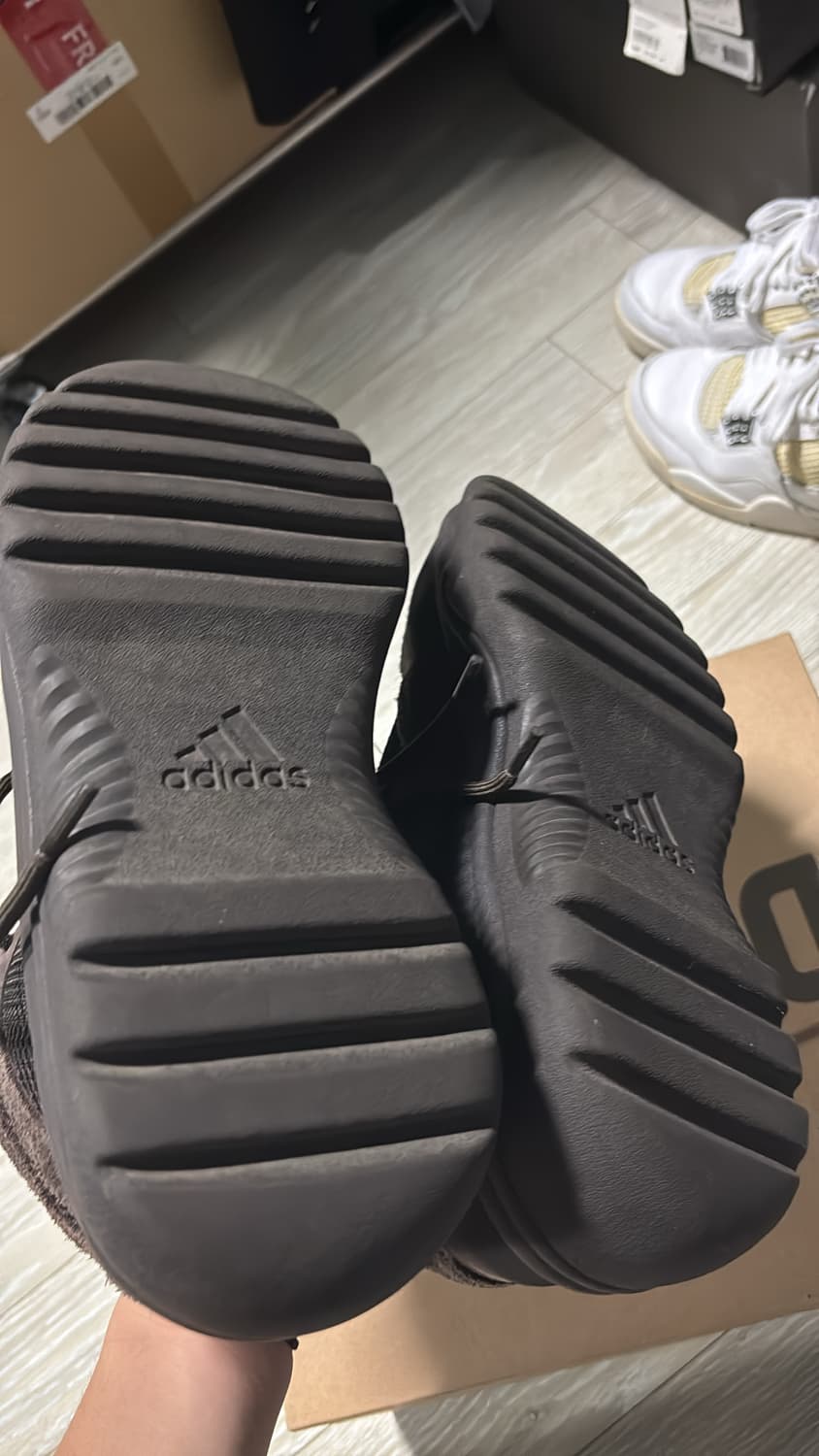 Adidas Yeezy desert boot oil 10size 상품이미지5