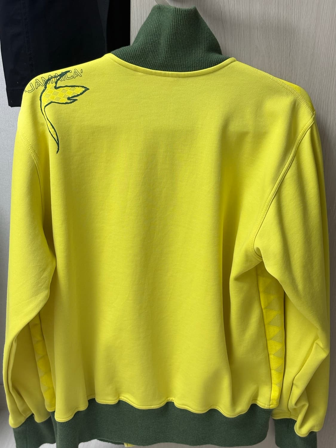 초레어템!! 일본 푸마 희귀 트랙 자켓 라임그린 상품이미지5