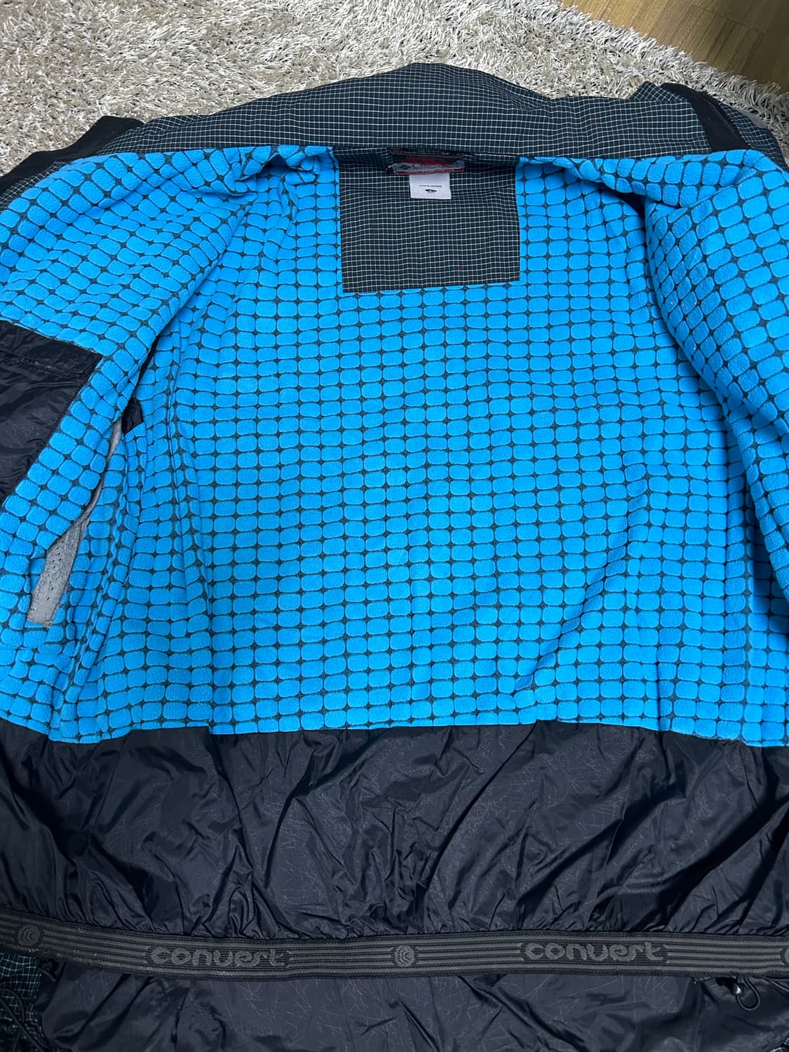 일본판 컬럼비아 옴니히트 기모 바람막이 자켓 사이즈 110 상품이미지5