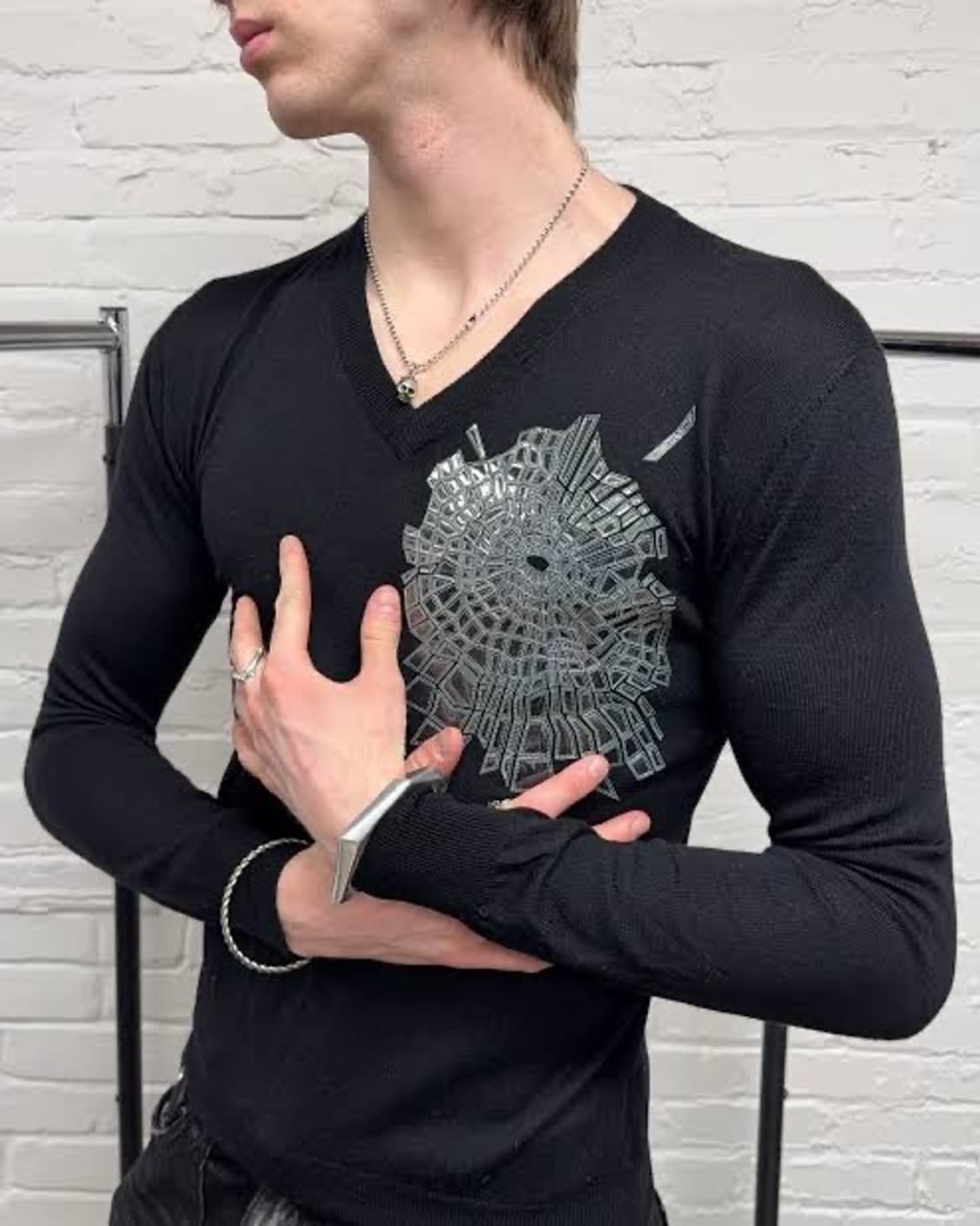 구매) 디올 AW08 브로큰 하트 니트 구합니다 상품이미지1