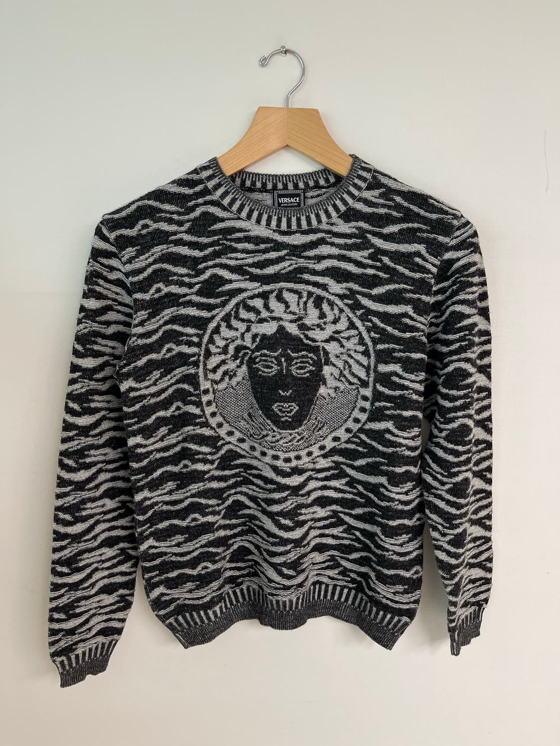 베르사체 남성 메두사 로고 코튼 니트 상품이미지1