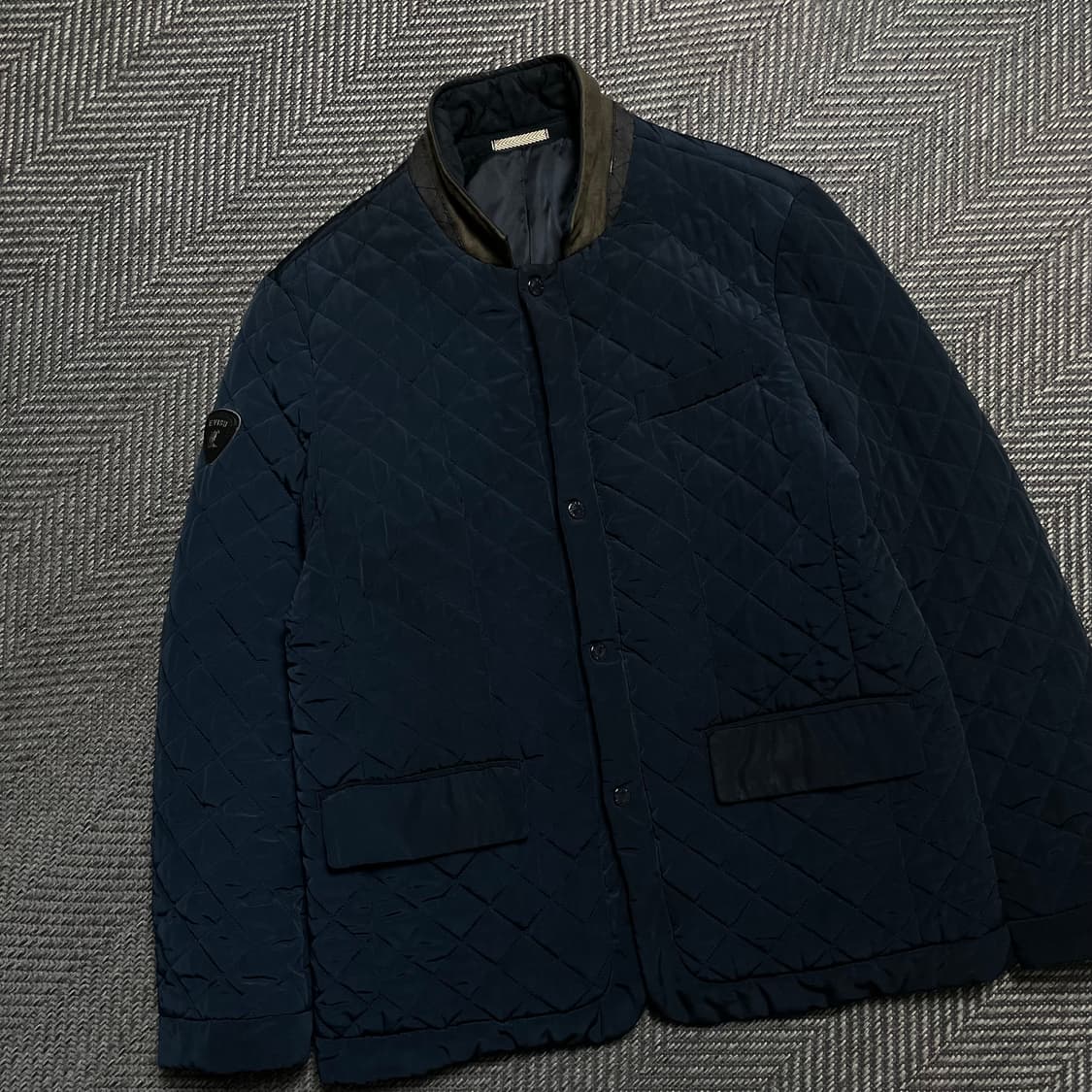 EVISU 에비수 미니멀 뱃지 로고 다이아몬드 퀼팅 자켓 y 5142 상품이미지1