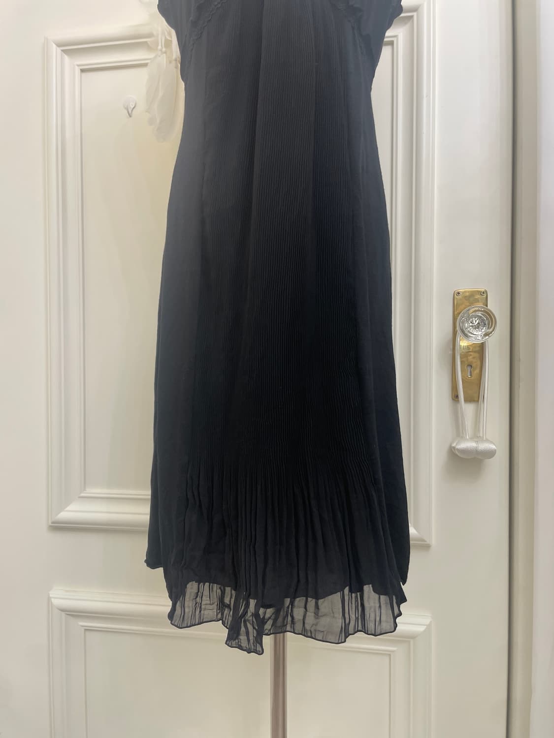 black cotton pleats point v-neck opc 상품이미지7
