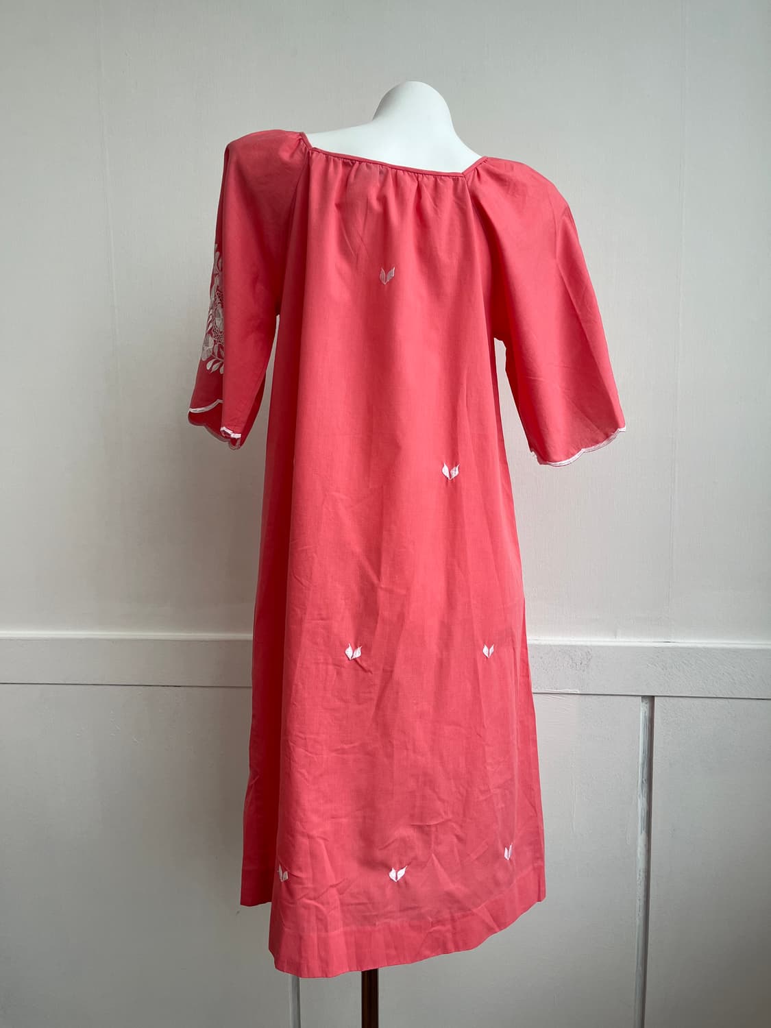 Aro of Honolulu 자수 원피스 상품이미지4