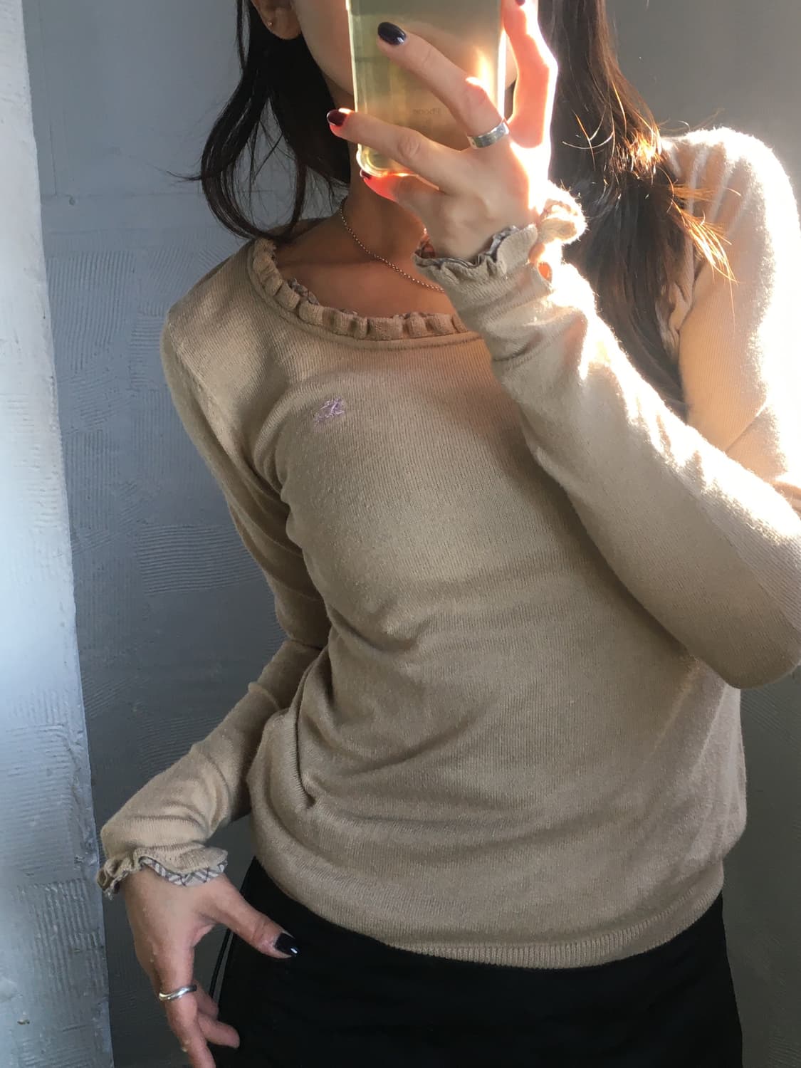 Burberrys 버버리 블루라벨 베이지컬러 프릴 슬리브니트 상품이미지1